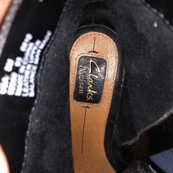 EUC,LIKE NEW!!CLARKS!! Super comfy and stylish Sz 8 Boots, GREAT DEAL 😀😀 - Picture 6 of 8